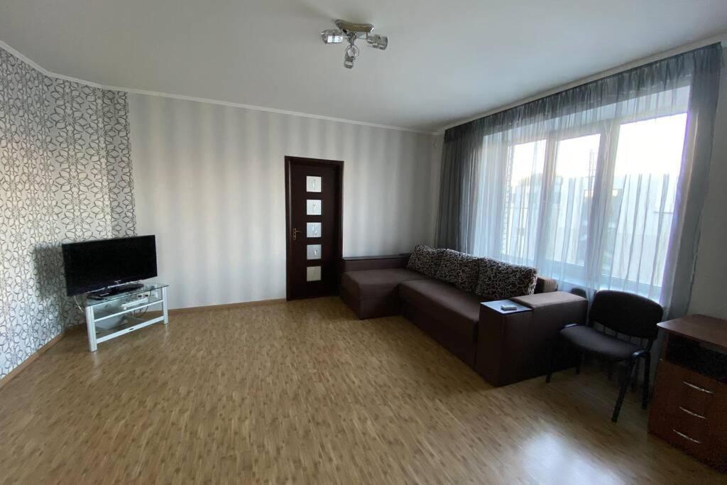 Podillia Modern Apartment Winnyzja Exterior foto